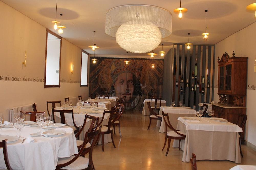 Hosteria Del Monasterio De San Millan ซานมีญัน เด ลาโกโกญา ภายนอก รูปภาพ