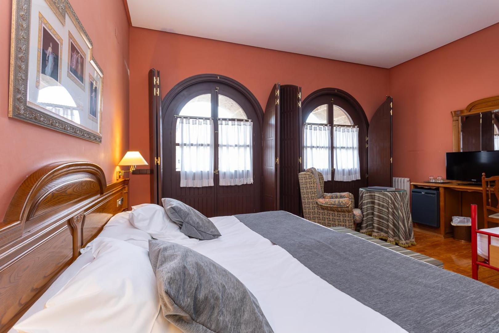 Hosteria Del Monasterio De San Millan ซานมีญัน เด ลาโกโกญา ภายนอก รูปภาพ