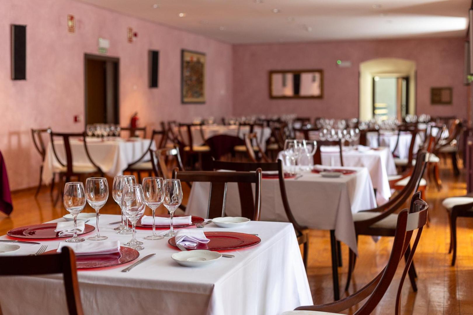 Hosteria Del Monasterio De San Millan ซานมีญัน เด ลาโกโกญา ภายนอก รูปภาพ