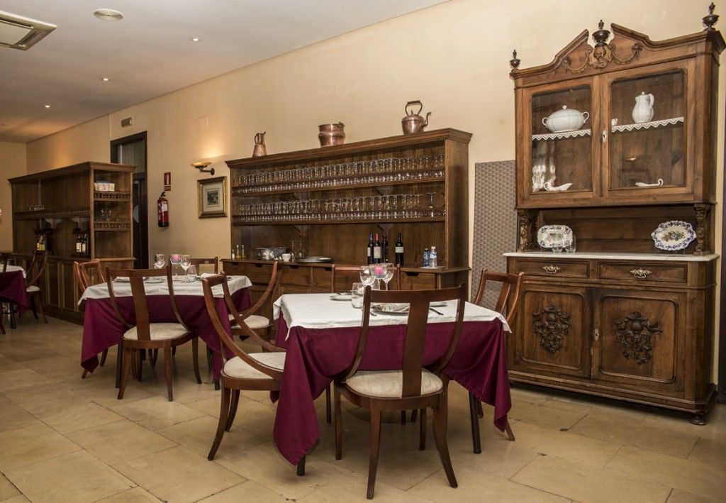 Hosteria Del Monasterio De San Millan ซานมีญัน เด ลาโกโกญา ภายนอก รูปภาพ
